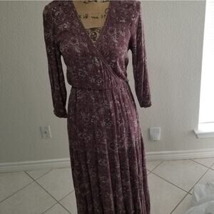 KNOX Rose floral long dress size S light Rose with white and‎ dark rose flowers